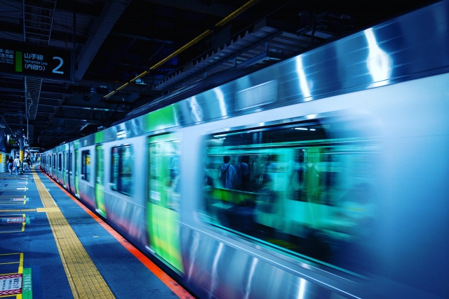 渋谷駅の山手線の終電