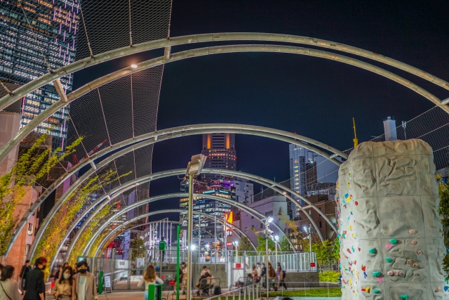 夜の宮下公園
