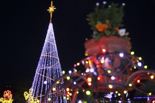 クリスマス　イルミネーション