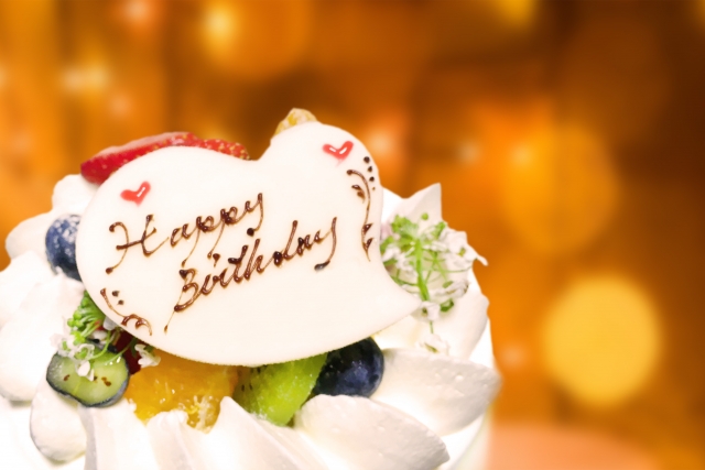 ケーキにメッセージプレート