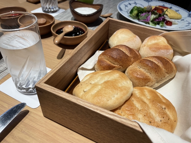 イートインできるパン屋